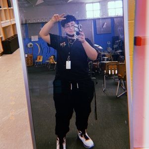 Meet your Posher, Carlos